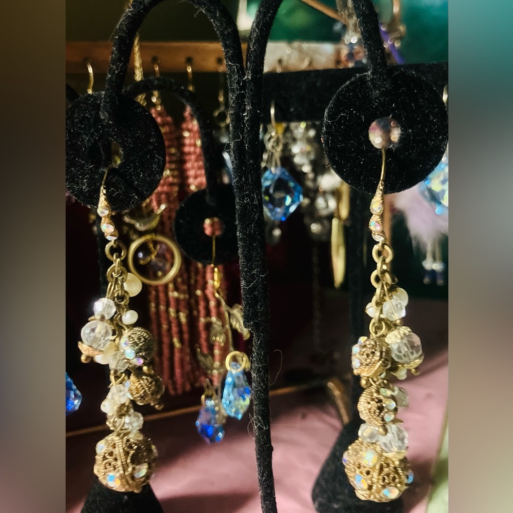 Elegant Gold and Silver Crystal Dangle Earrings - Picture 3 of 9